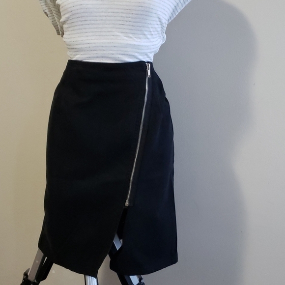 Cheap Monday "Hole" Black Denim Skirt size medium - Picture 2 of 8